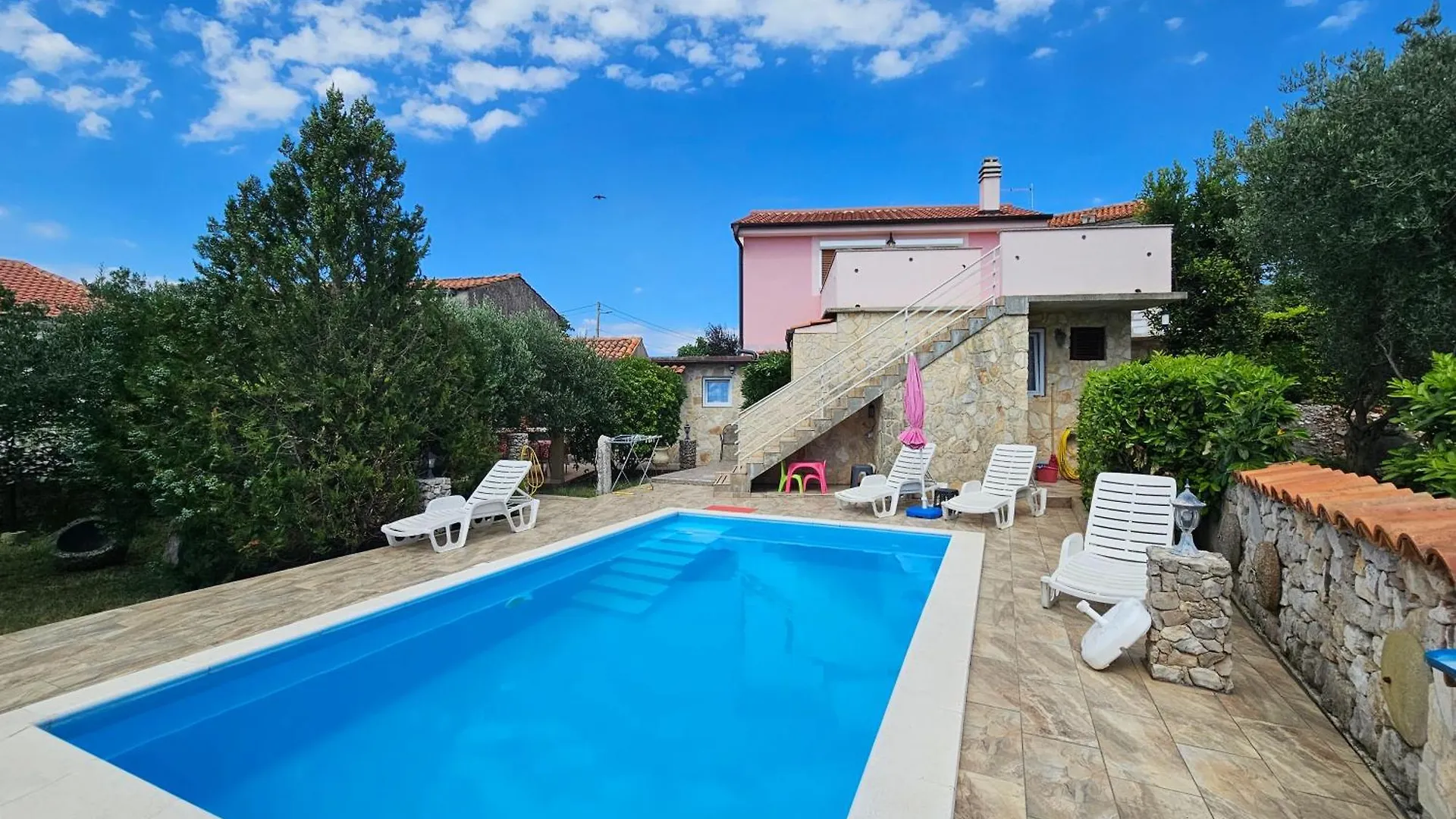 Villa Kate, With A Private Swimming Pool And Garden Malinska