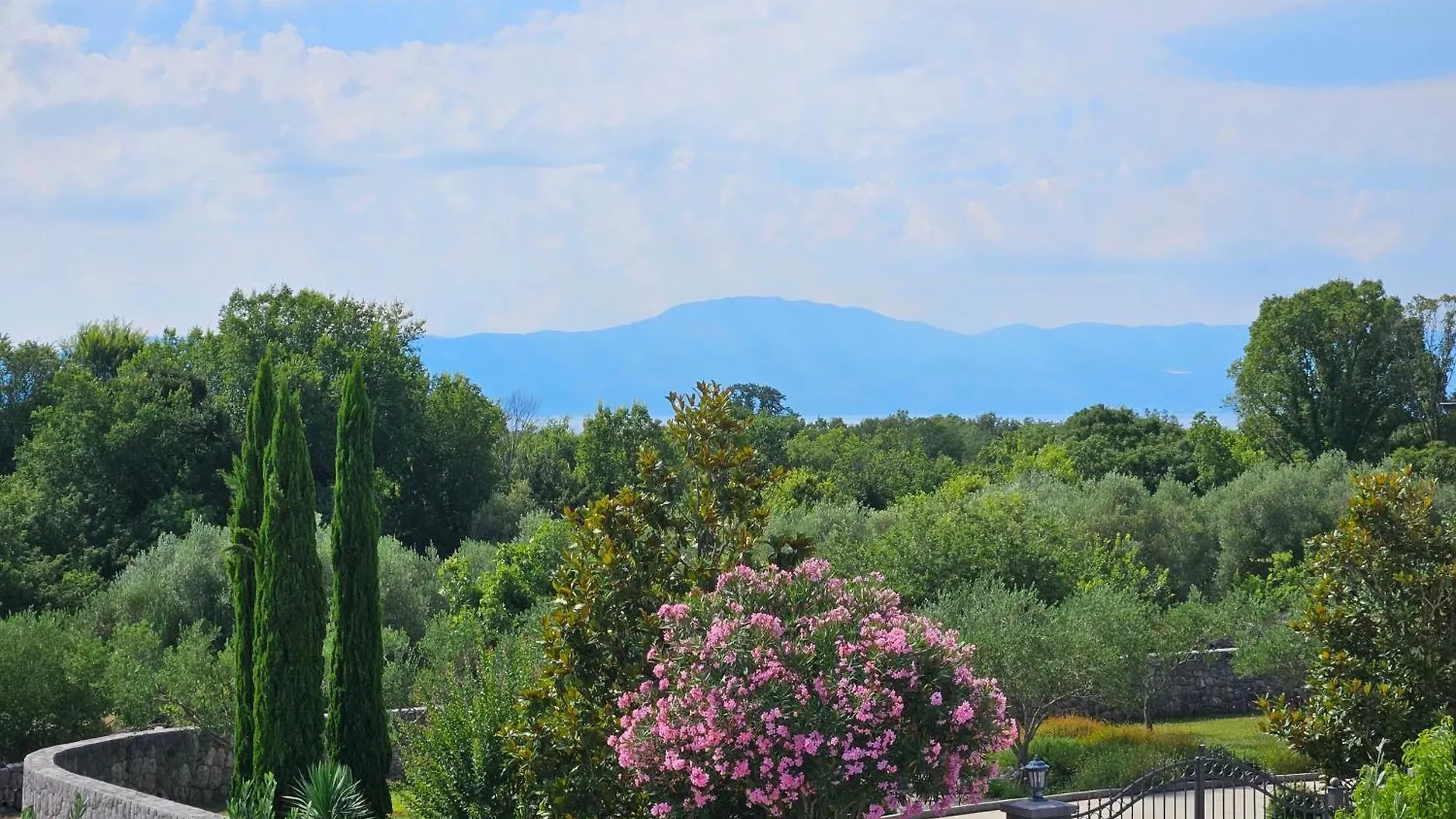 Villa Kate, With A Private Swimming Pool And Garden Malinska
