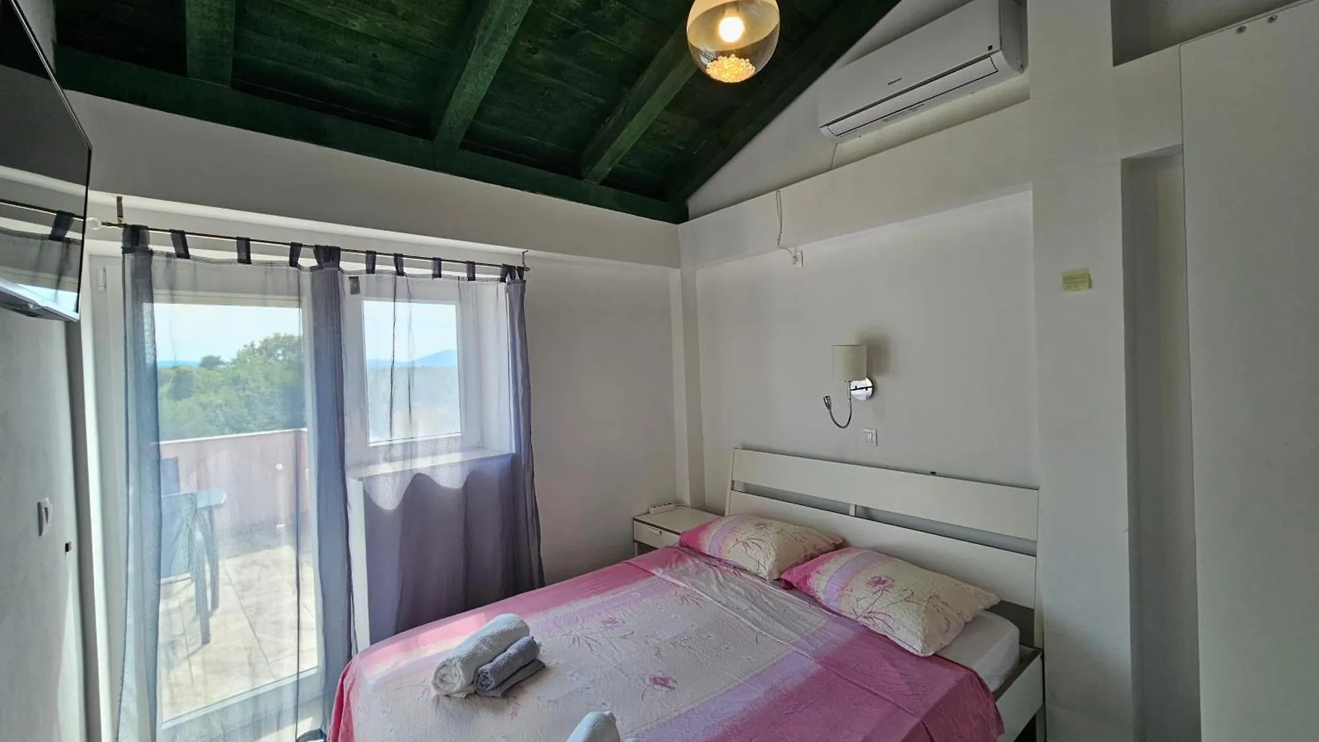 Villa Kate, With A Private Swimming Pool And Garden Malinska 0*,  Kroatien